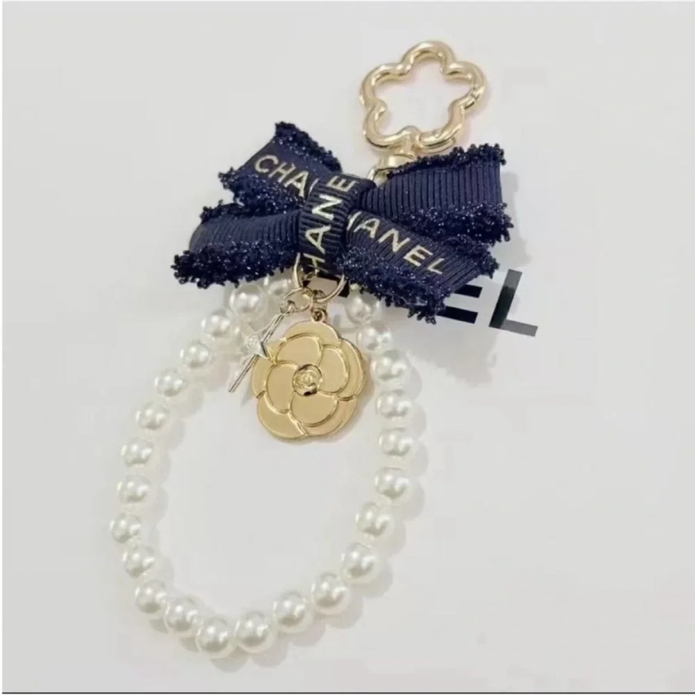 Chanel Gift keychain - Picture 3 of 6